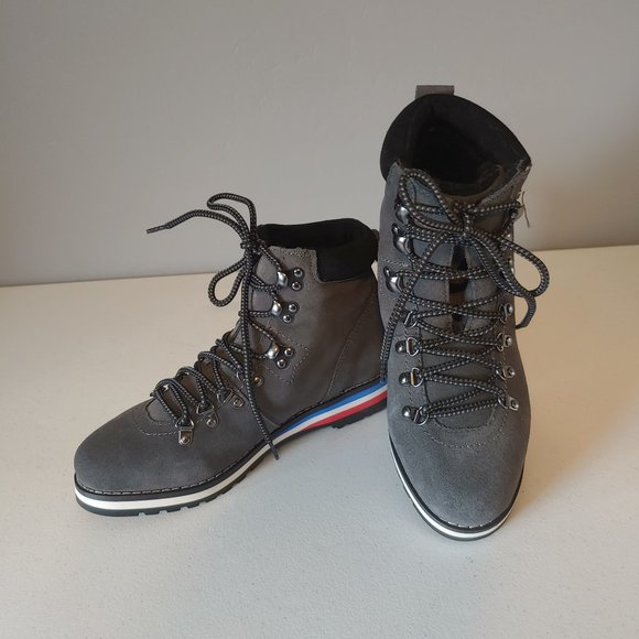 Blondo Hiking Boot - Picture 13 of 15